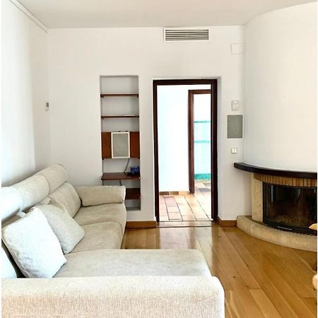 Chalet Con Vistas A Sevilla Gelves Exterior photo