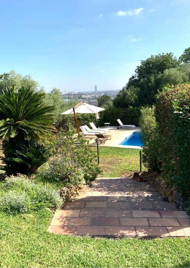 Chalet Con Vistas A Sevilla Gelves Exterior photo